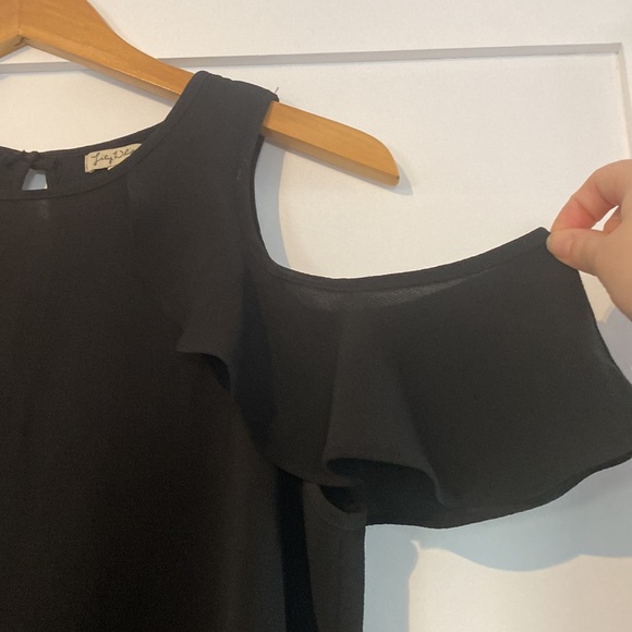 Black open shoulder blouse - Picture 2 of 4